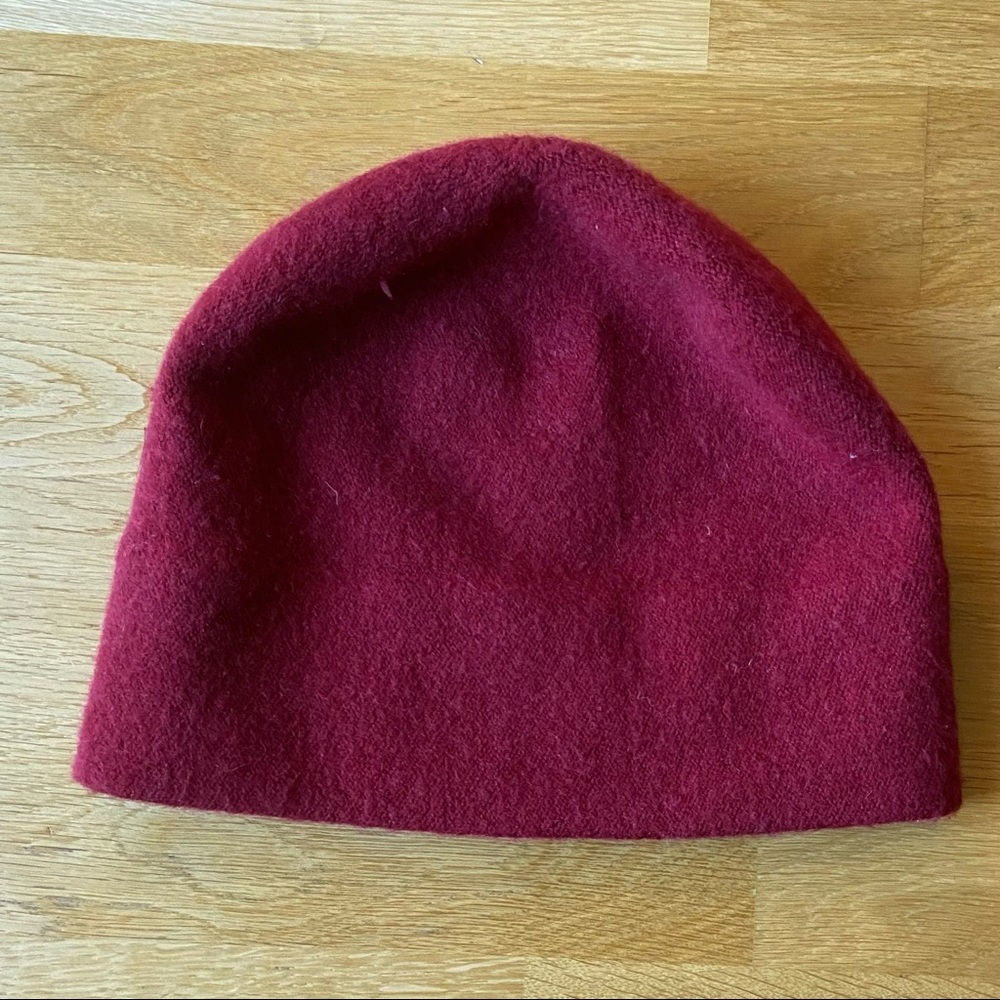 Duluth Trading Co red wool hat, XL
